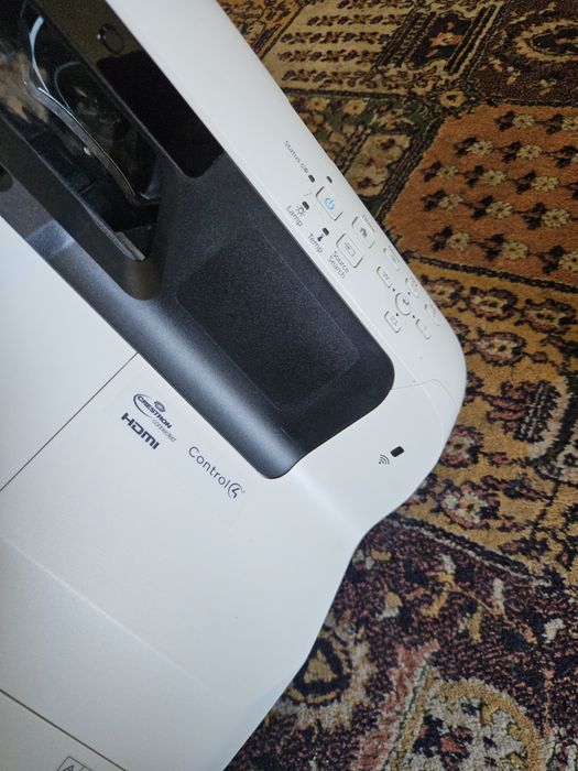 Videoproiector Epson EB-675W