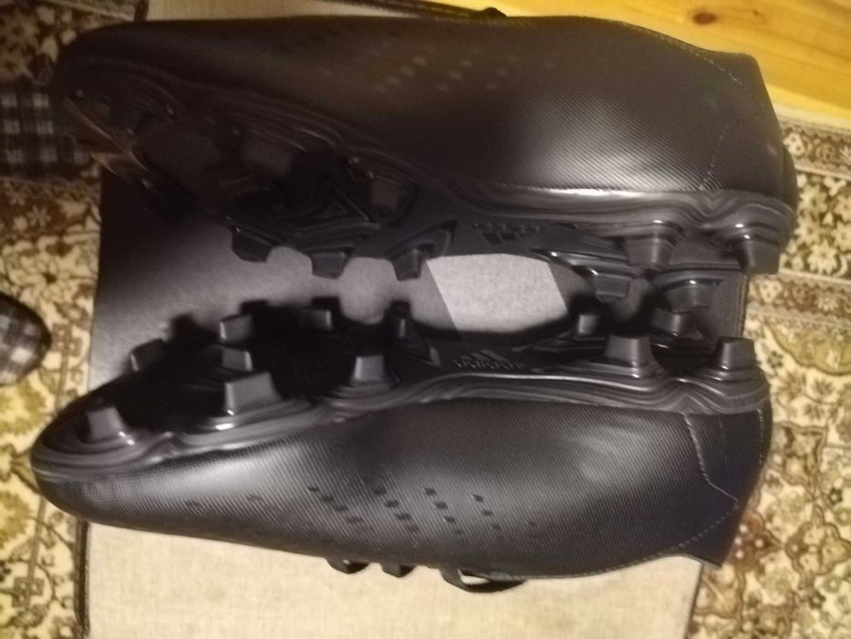 Футболни обувки Адидас