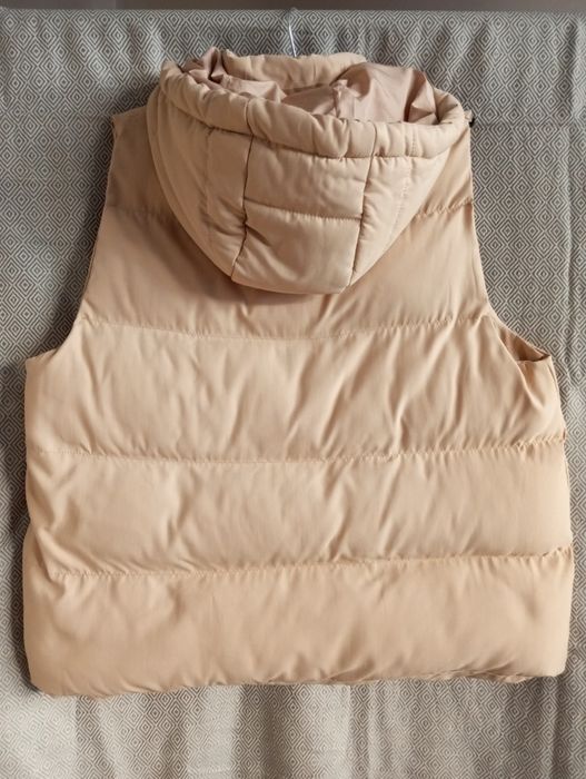 Дамски  елеци. Нови.