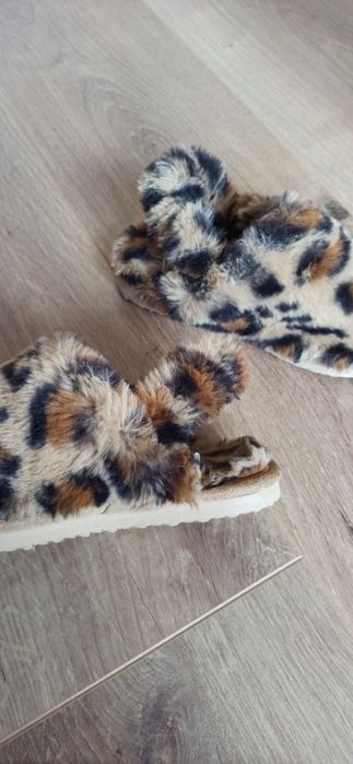 Домашни пантофи с пухкава подплата. Детски.