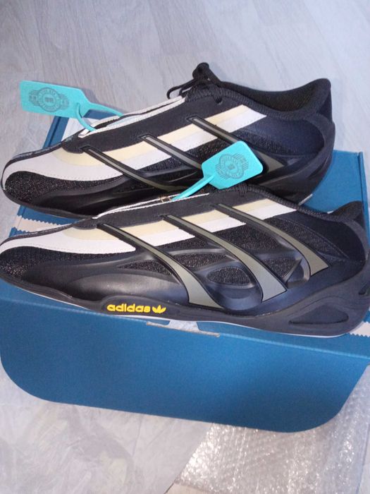 кроссовки adidas Bad Bunny Mercedes