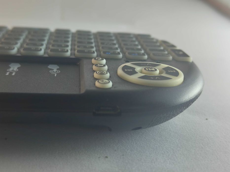 Mini tastatură wireless RGB - dongle USB + acumulator