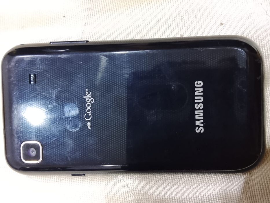 Samsung Galaxy S Advance (модель GT-I9070).