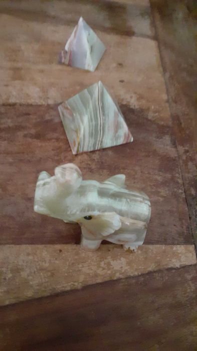 антикварно слонче и други от мраморен Оникс