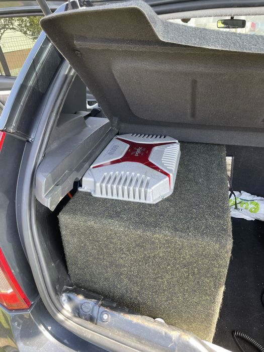 subwoofer auto Syrincs BP 600W+ statie sony Xplod 600w -4canale