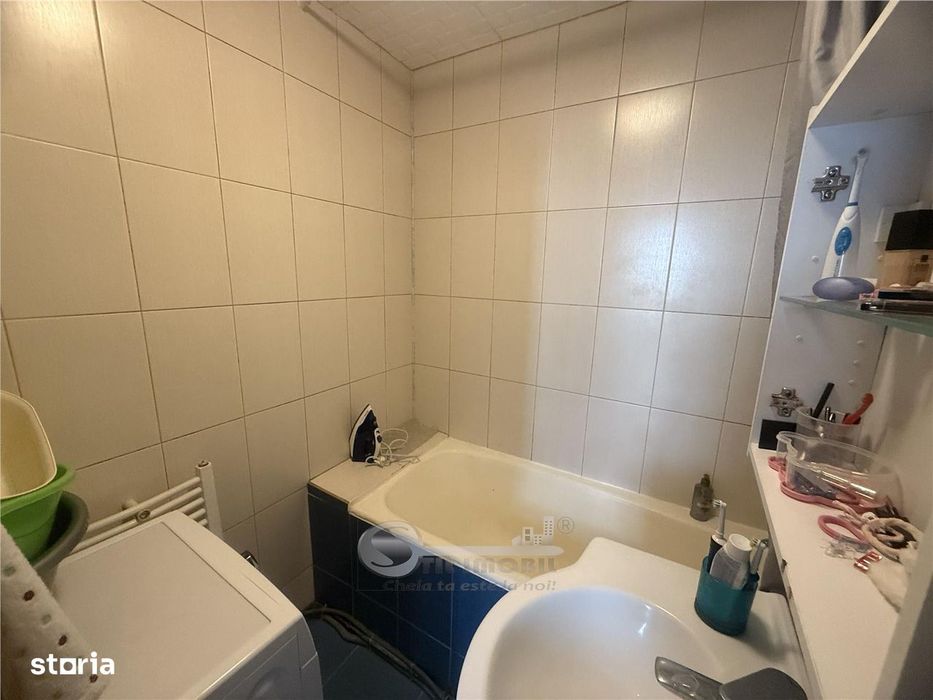 2 Cam Galata Bulevard, Et 1, Decomandat,  2 Balcoane