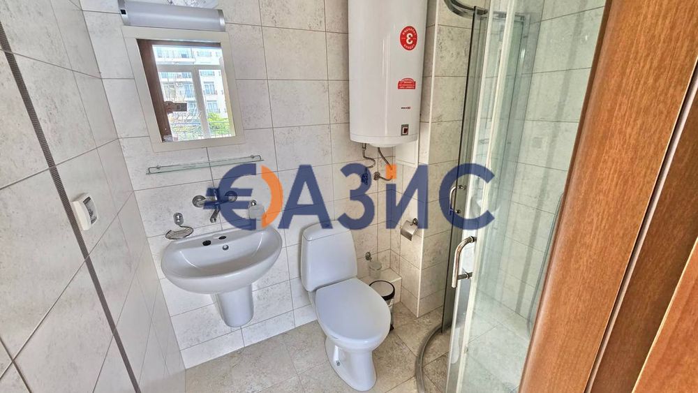 Продава се Тристаен апартамент в к.к. Слънчев бряг - 55 кв.м за 765 €/кв.м - Снимка #2