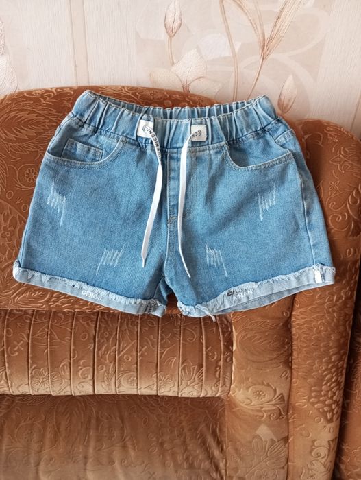 Шорты джинсовые..