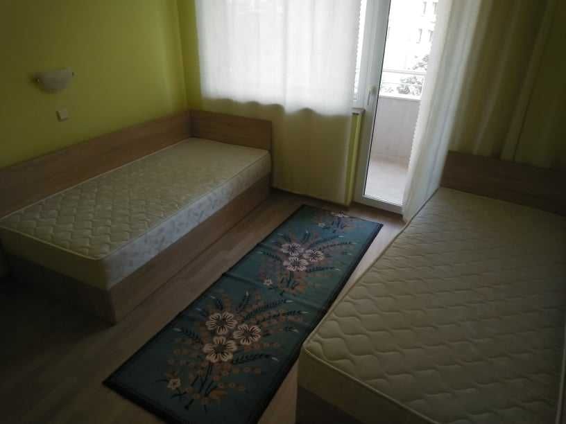 Дава се под наем Тристаен апартамент в Бургас, Славейков - 80 кв.м за 165.75 € - Снимка #4