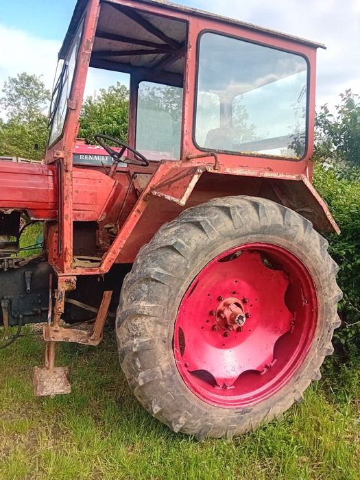 Tractor U650.