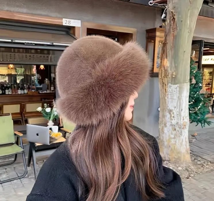 Дамска пухена шапка