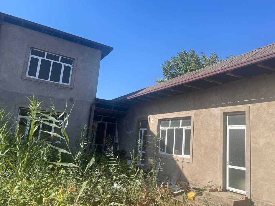 Продается участок с домом коробкой (12 соток) в центре Кибрая