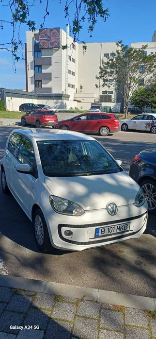 VOLKSWAGEN Up