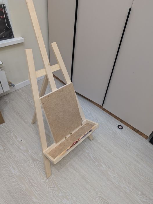Деревянный мольберт для живописи