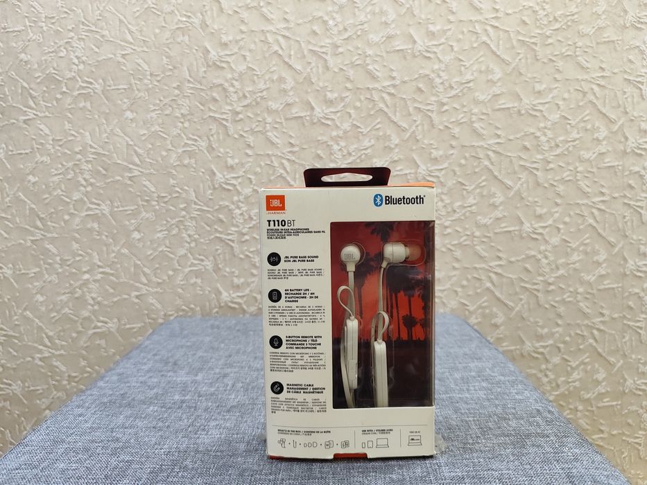 Продам наушники jbl T110