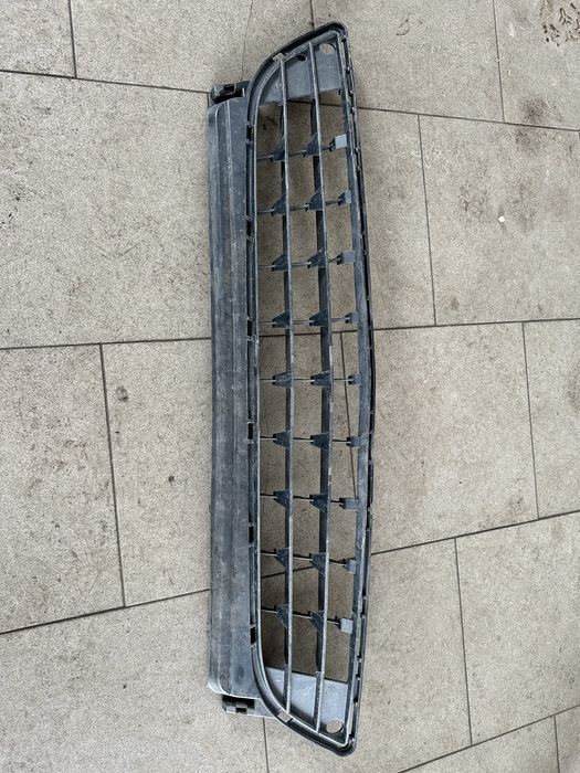 Piese bara fata mercedes clk w209 armatura grila capac lonjeron chrom