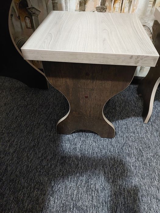 Сотилади, Продается стол обеденный с табуретками- стульями.