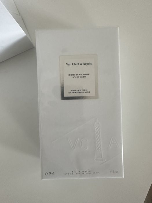 Парфюм Van Cleef & Arpels Bois D’Amande