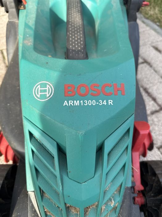 Masina de tuns iarba Bosh ARM3400