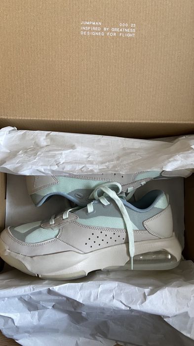 Дамски маратонки Nike Jordan 42