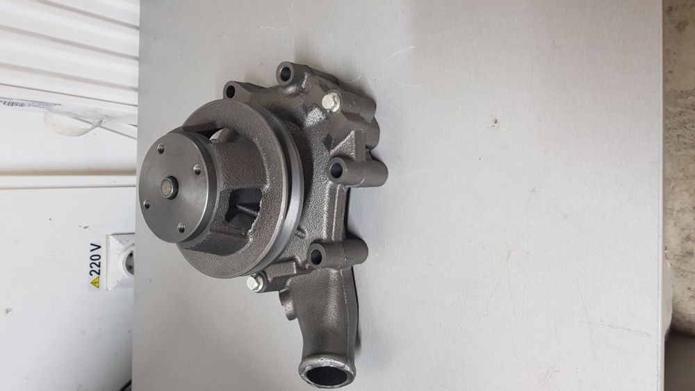 Pompa de apa completa tractor Ford 2000, 3000, 4000