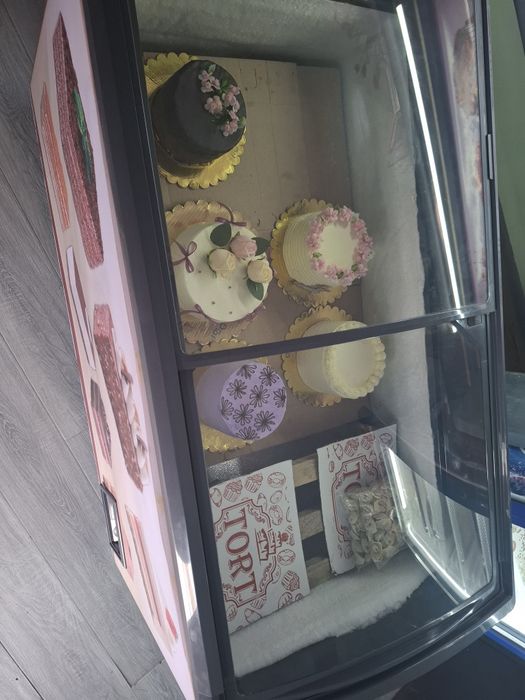 Marazilnik va veterina xolodilnik sotiladi