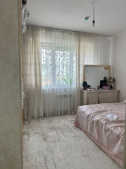 Olmos navostroyka sotiladi. 68m² 3 xona