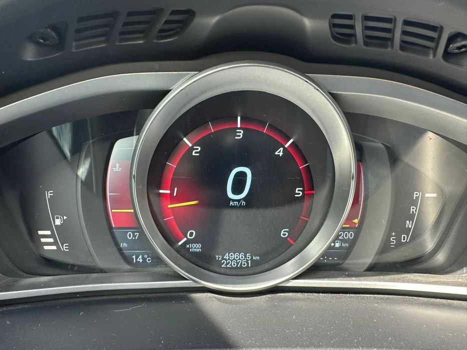 Volvo V40 D3 150cp