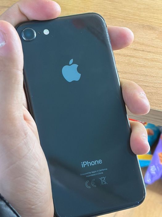 Айфон 8 128гб 100акб идеал состояние