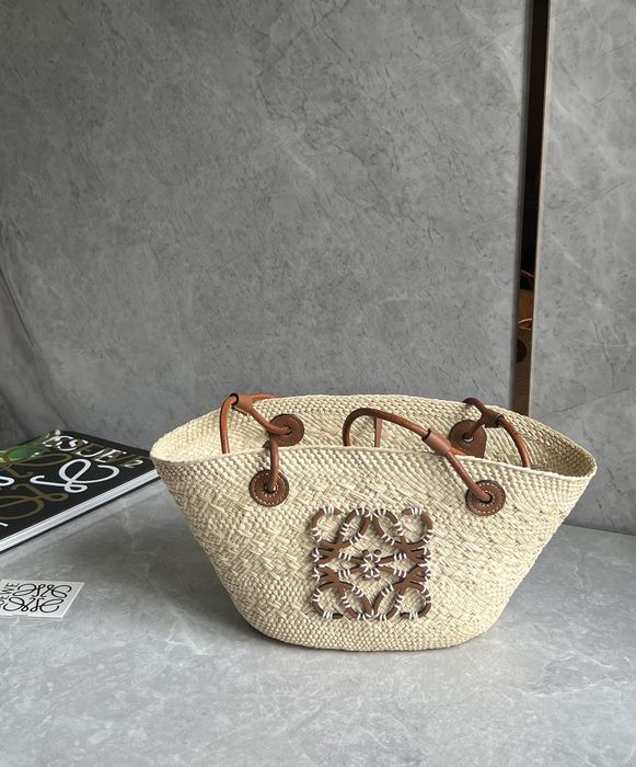 Geanta Loewe Anagram Basket 34cm, tip Premium