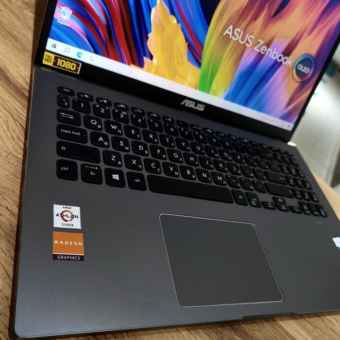 Быстрый ноутбук ASUS SSD