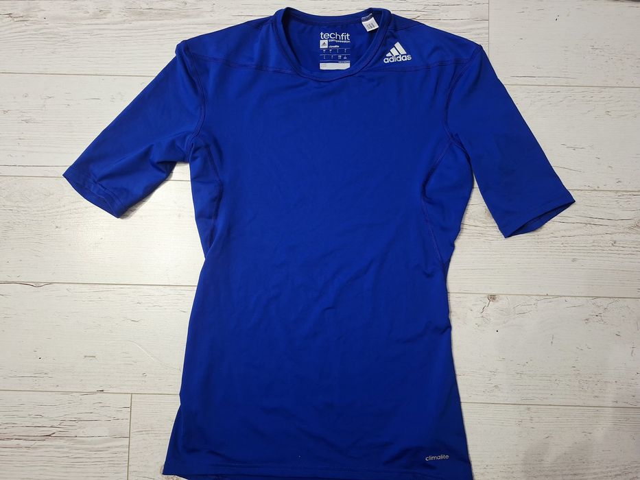 Adidas Techfit-Ориг.тениска