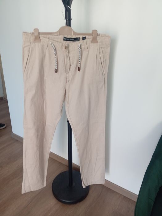 Vând pantaloni pt bărbați