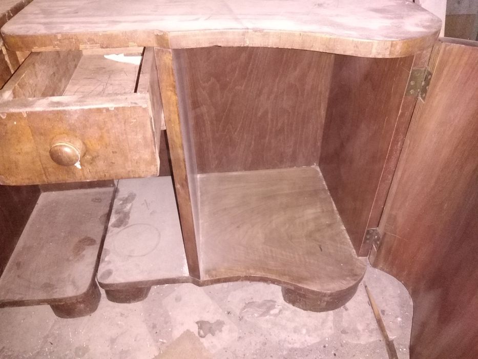 Антични старинни мебели ретро