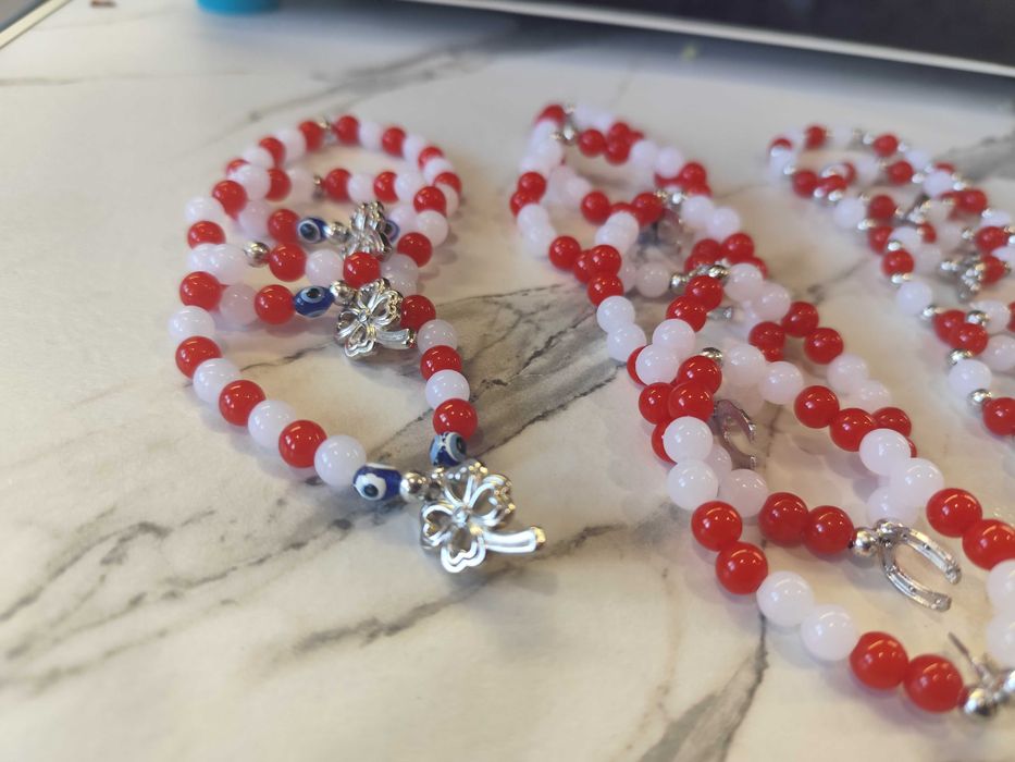 Мартеници- ластични