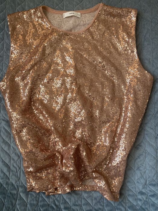 Топ mango с пайетками