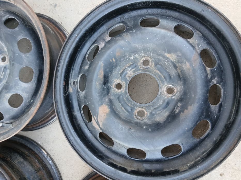 На Форт Ауди штамп