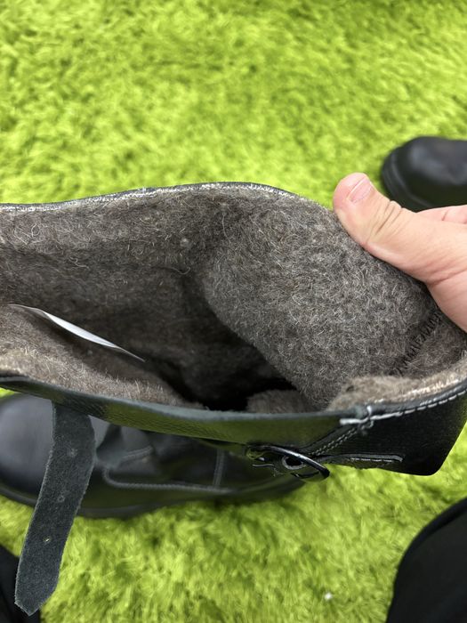 Продаются новые рабочие ботинки!