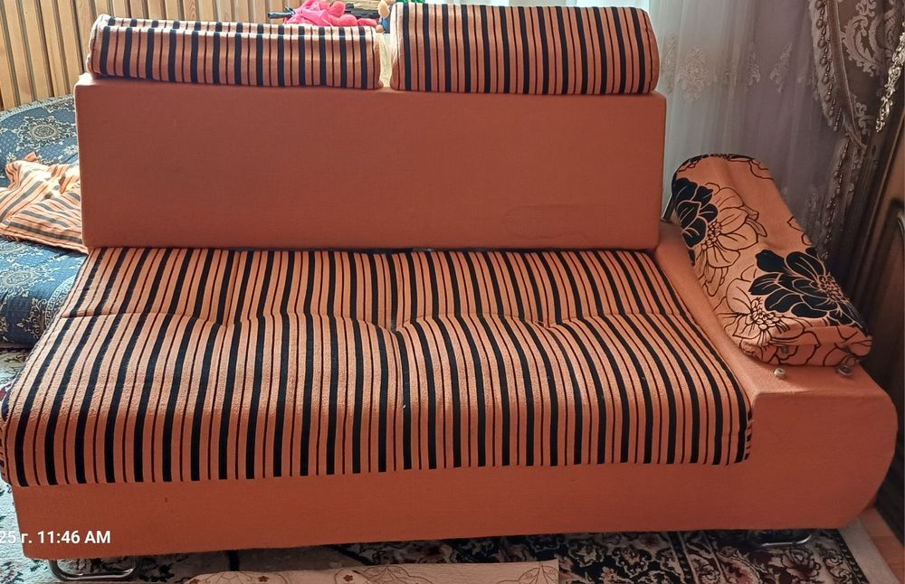 Продаётся диван уголок