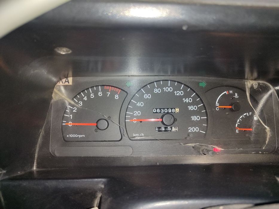 Нексия1  DONC люкс кондиционер автомобили сотилади. 63200 км юрган.