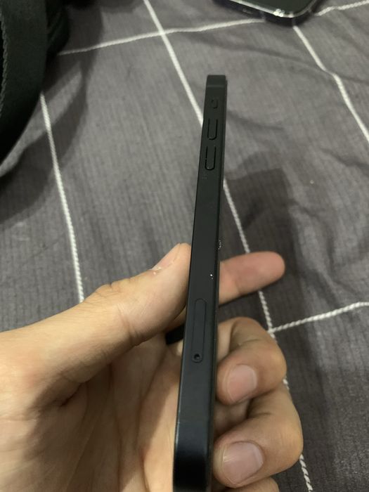 Продаю Iphone 12