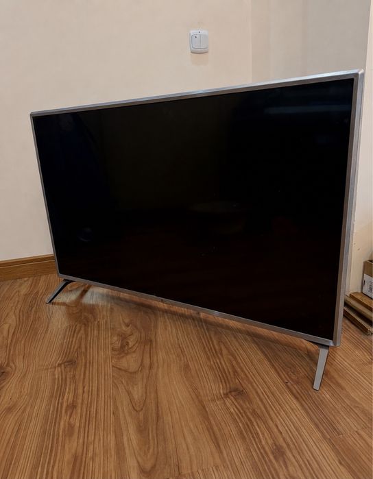 Телевизор LG (нужен ремонт) 43’’