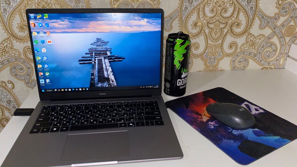 Honor MagicBook X14 2025