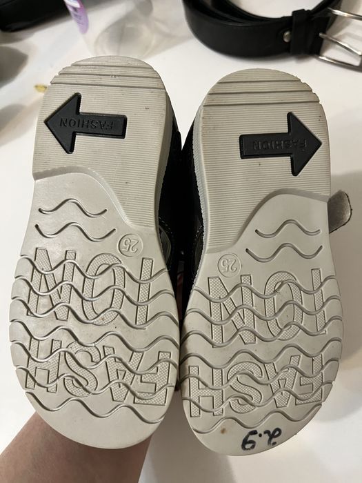 Продам новые сандали для мальчика