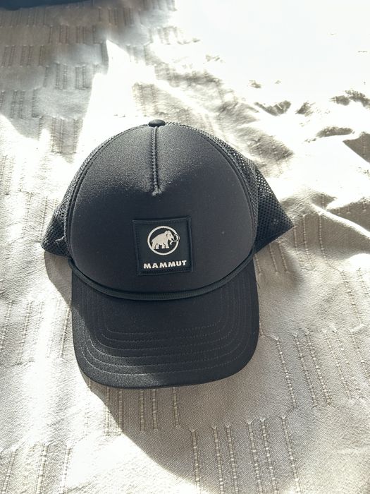 Шапка с козерка Mammut