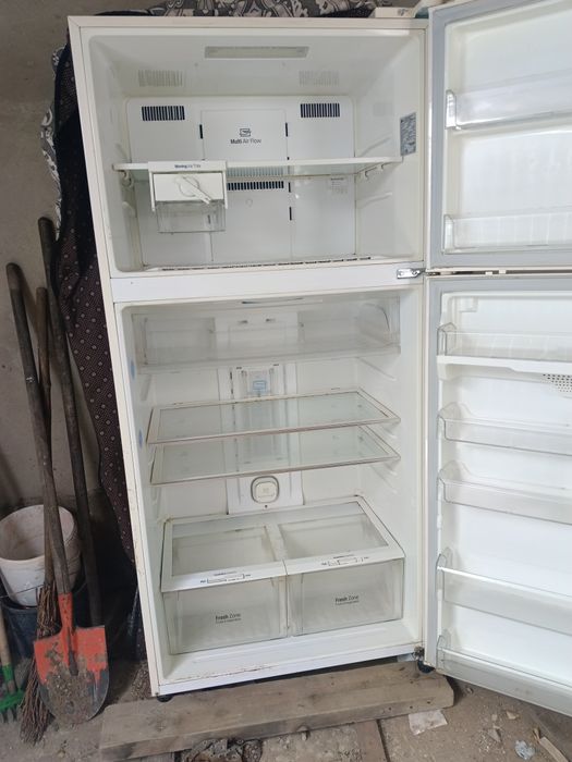 Продам холодильник LG