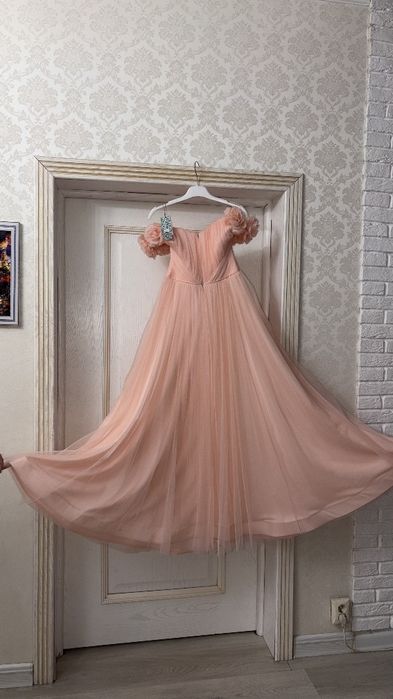 Продам новое вечернее платье