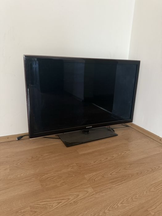 Televizor samsung nonsmart 102 cm model UE40D5500RW