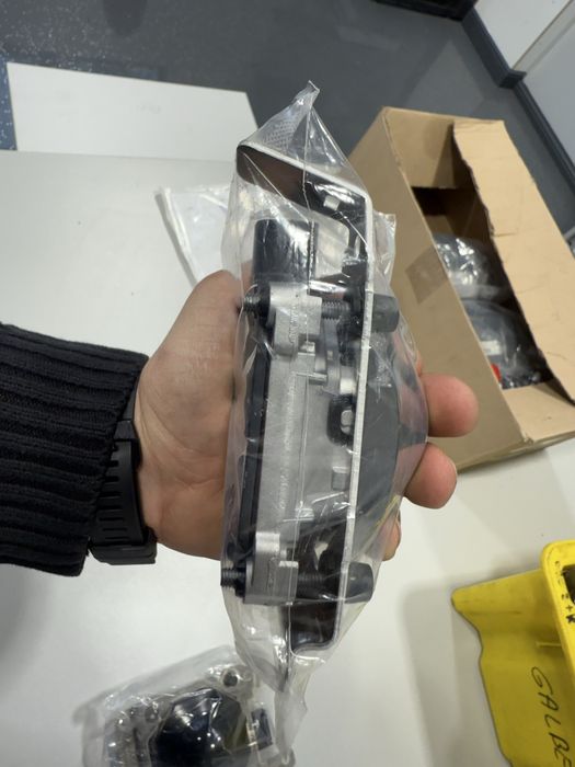 Vand Radar ACC/ Distronic  Audi A6/A7 C8 OE 4K0907561AA NOU original