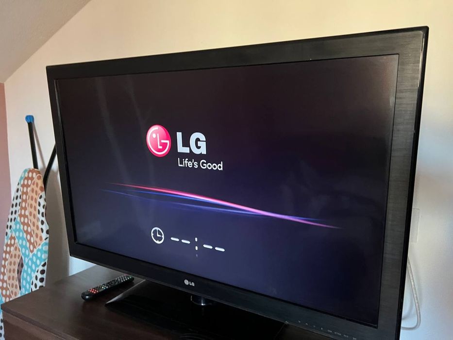 Телевизор LG 42 инча